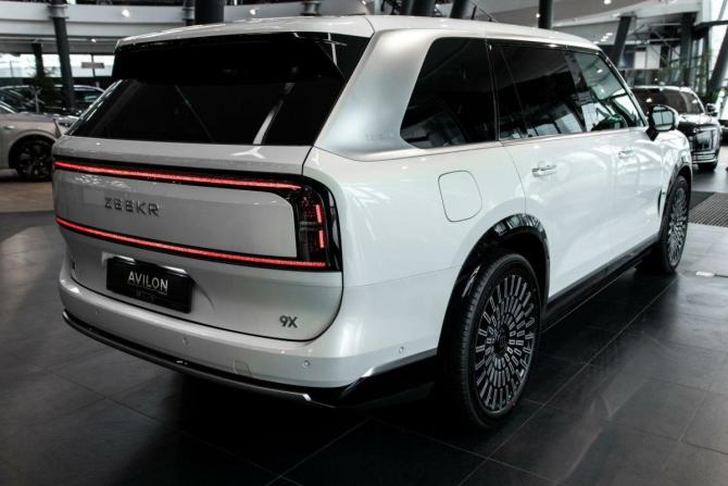 Новый Zeekr 9X 2025 года, цена 12 770 000 рублей, внедорожник, Автокод Объявления