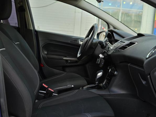 Ford Fiesta Mk6 Рестайлинг с пробегом 2016 года, цена 850 000 рублей, 106000 км, хэтчбек, Автокод Объявления
