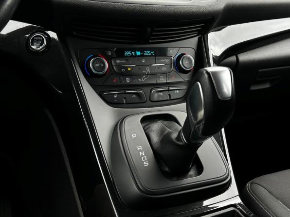 Ford Kuga II Рестайлинг с пробегом 2018 года, цена 1 699 300 рублей, 109054 км, внедорожник, Автокод Объявления