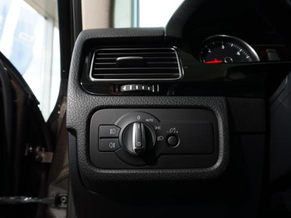 Volkswagen Touareg II Рестайлинг с пробегом 2015 года, цена 2 898 000 рублей, 141556 км, внедорожник, Автокод Объявления