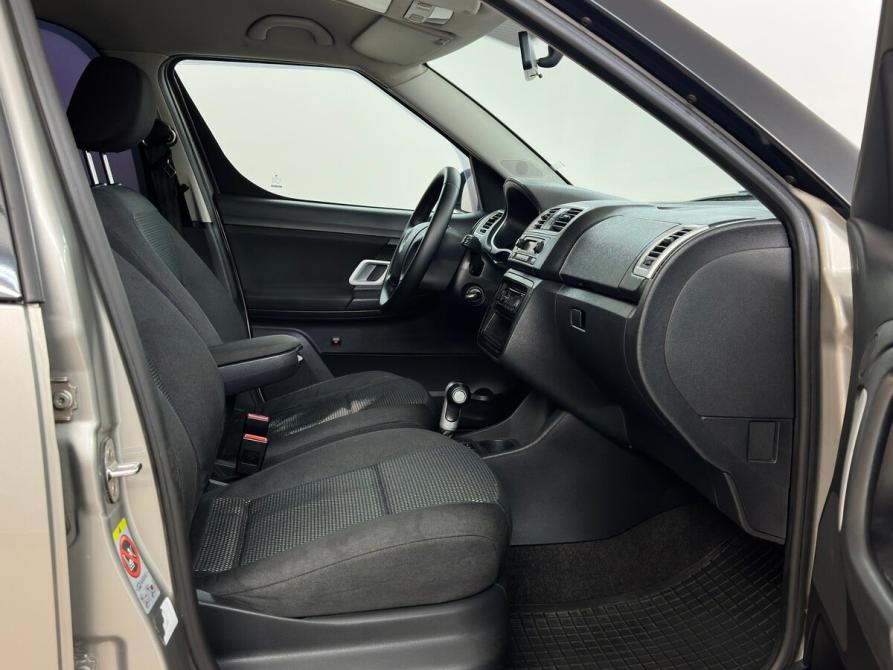 Skoda Roomster I Москва  - изображение 11
