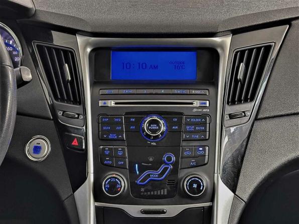 Hyundai Sonata VI (YF) с пробегом 2011 года, цена 975 000 рублей, 204261 км, седан, Автокод Объявления
