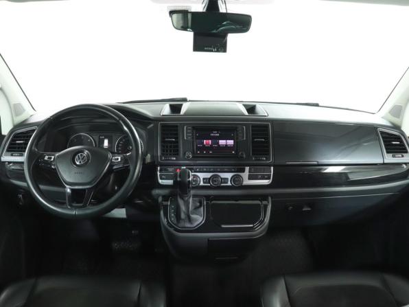 Volkswagen Multivan T6 с пробегом 2019 года, цена 4 499 000 рублей, 160000 км, минивэн, Автокод Объявления