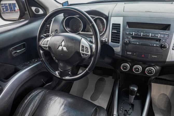 Mitsubishi Outlander II с пробегом 2007 года, цена 1 099 000 рублей, 250000 км, внедорожник, Автокод Объявления
