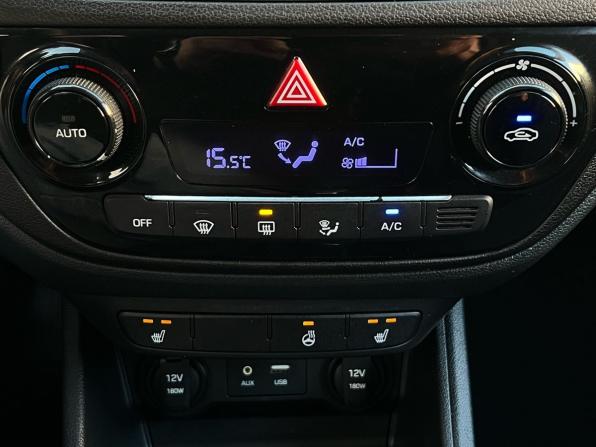 Hyundai Solaris II с пробегом 2017 года, цена 1 170 000 рублей, 137537 км, седан, Автокод Объявления