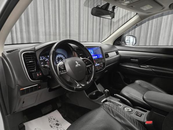 Mitsubishi Outlander III Рестайлинг с пробегом 2014 года, цена 1 570 000 рублей, 167000 км, внедорожник, Автокод Объявления