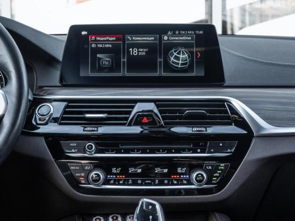 BMW 5 серии VII (G30/G31/G38) с пробегом 2019 года, цена 4 935 000 рублей, 103000 км, седан, Автокод Объявления