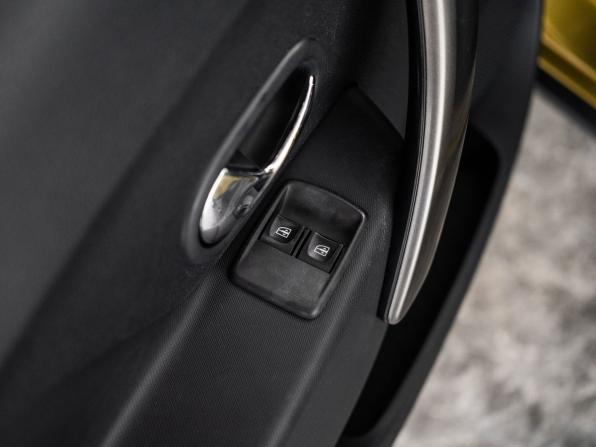 Renault Sandero II с пробегом 2016 года, цена 799 500 рублей, 67665 км, хэтчбек, Автокод Объявления