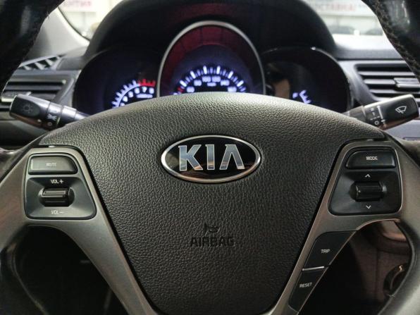Kia Rio III Рестайлинг с пробегом 2016 года, цена 950 000 рублей, 185000 км, седан, Автокод Объявления