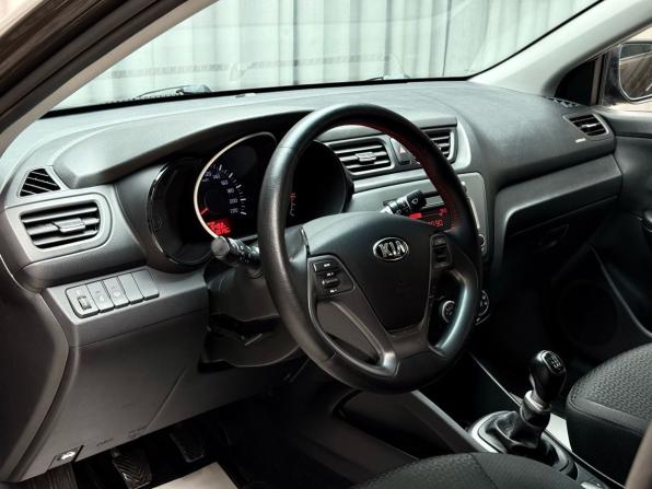 Kia Rio III Рестайлинг с пробегом 2015 года, цена 1 129 000 рублей, 106178 км, седан, Автокод Объявления