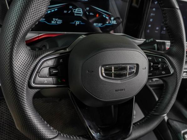 Geely Coolray I Рестайлинг с пробегом 2023 года, цена 2 099 000 рублей, 36216 км, внедорожник, Автокод Объявления
