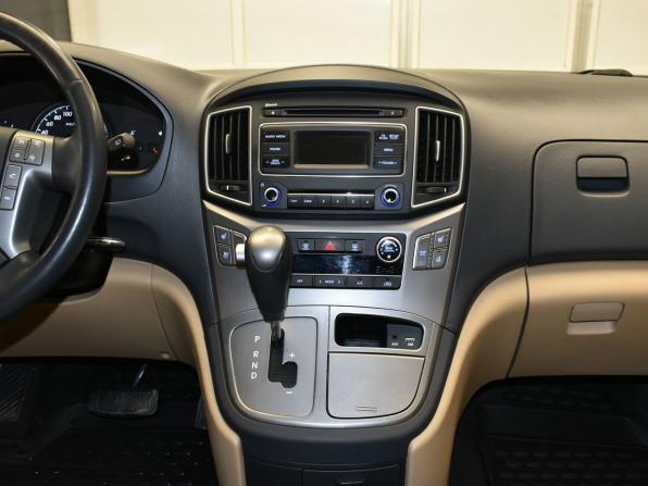 Hyundai H-1 II Рестайлинг 2 с пробегом 2019 года, цена 3 150 000 рублей, 114688 км, минивэн, Автокод Объявления