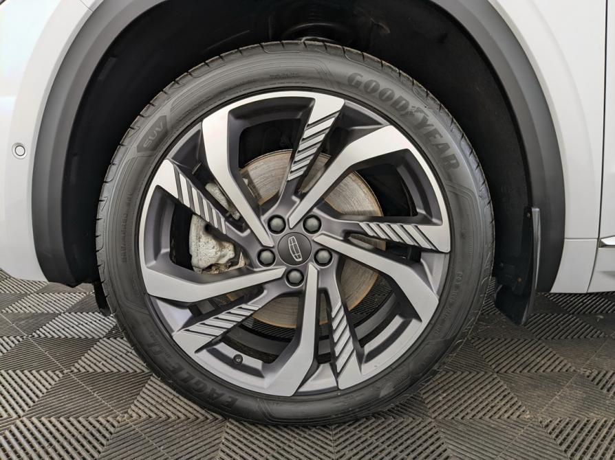 Geely Monjaro I Москва  - изображение 18