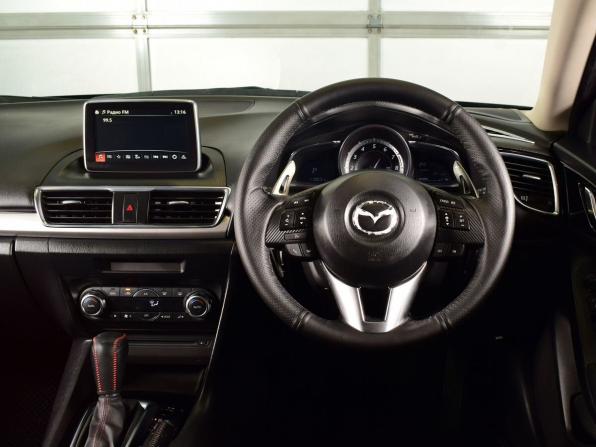 Mazda Axela III с пробегом 2016 года, цена 1 264 995 рублей, 118966 км, хэтчбек, Автокод Объявления