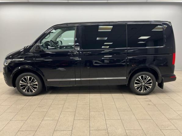 Volkswagen Multivan T6 Рестайлинг с пробегом 2022 года, цена 8 363 000 рублей, 58697 км, минивэн, Автокод Объявления