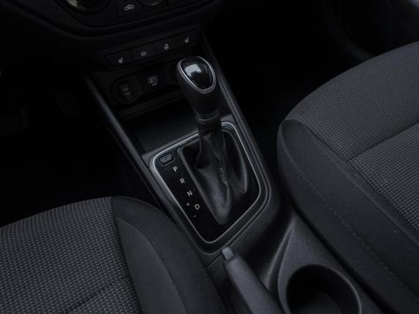 Hyundai Solaris II с пробегом 2019 года, цена 1 295 000 рублей, 181440 км, седан, Автокод Объявления