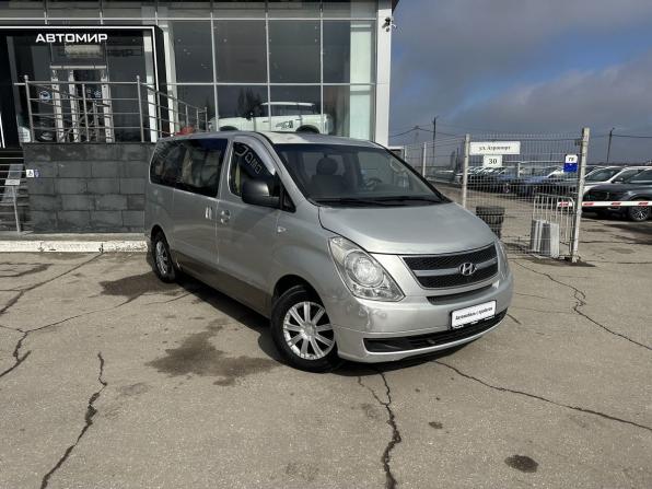 Hyundai Grand Starex I с пробегом 2009 года, цена 880 000 рублей, 319026 км, минивэн, Автокод Объявления