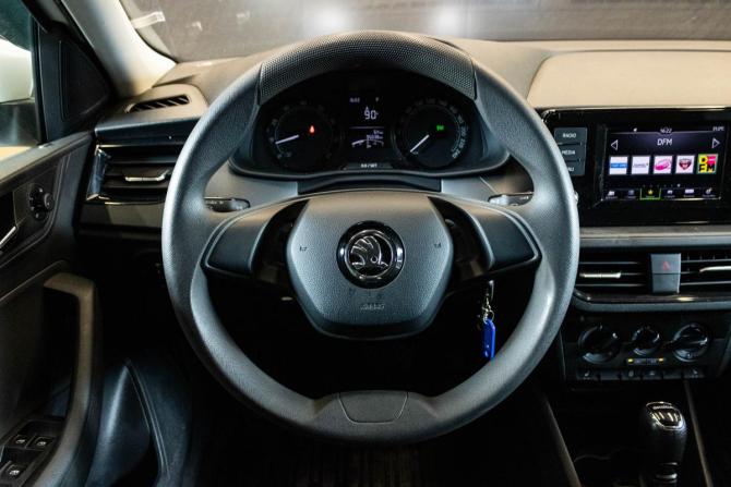 Skoda Rapid II с пробегом 2021 года, цена 1 649 000 рублей, 95038 км, лифтбек, Автокод Объявления