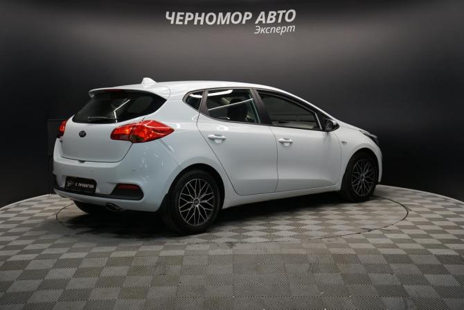 Kia Ceed II с пробегом 2014 года, цена 1 288 000 рублей, 68100 км, хэтчбек, Автокод Объявления