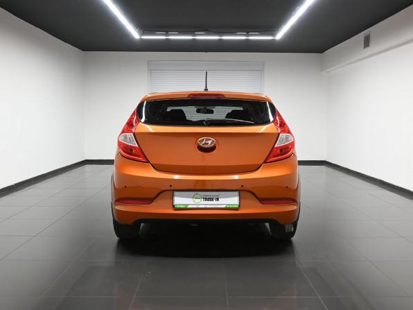 Hyundai Solaris I Рестайлинг с пробегом 2015 года, цена 775 000 рублей, 192732 км, хэтчбек, Автокод Объявления