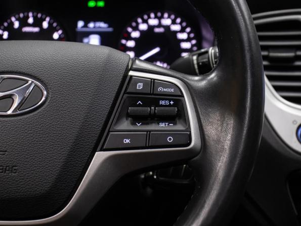 Hyundai Solaris II с пробегом 2019 года, цена 1 598 000 рублей, 130474 км, седан, Автокод Объявления