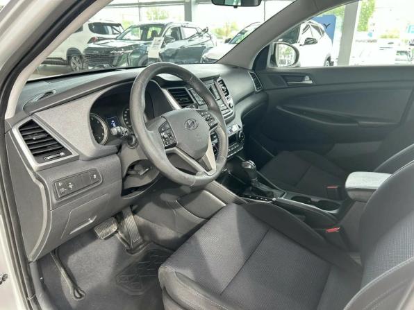Hyundai Tucson III с пробегом 2018 года, цена 1 795 000 рублей, 242119 км, внедорожник, Автокод Объявления