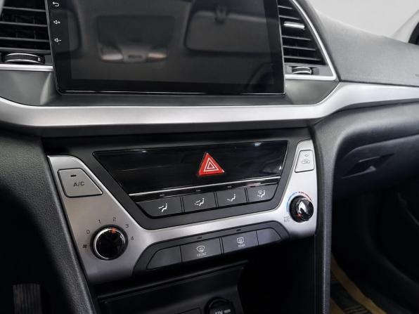 Hyundai Elantra VI (AD) с пробегом 2016 года, цена 1 249 000 рублей, 188000 км, седан, Автокод Объявления