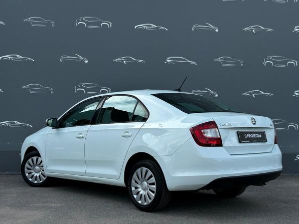 Skoda Rapid I Рестайлинг с пробегом 2018 года, цена 1 228 400 рублей, 72407 км, лифтбек, Автокод Объявления