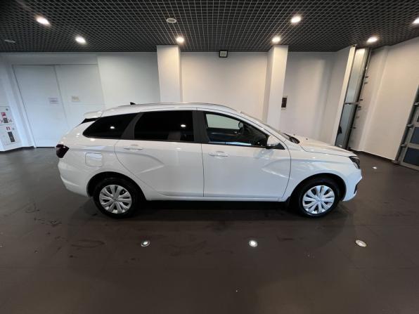 Lada (ВАЗ) Vesta I Рестайлинг (NG) с пробегом 2026 года, цена 1 590 000 рублей, 7278 км, универсал, Автокод Объявления