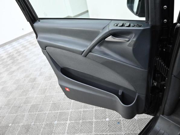 Mercedes-Benz Viano I (W639) Рестайлинг с пробегом 2012 года, цена 1 699 000 рублей, 141597 км, минивэн, Автокод Объявления