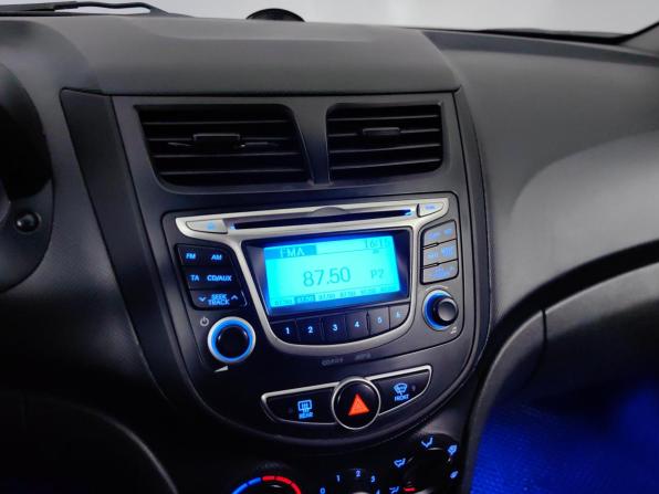 Hyundai Solaris I с пробегом 2014 года, цена 665 000 рублей, 263000 км, седан, Автокод Объявления