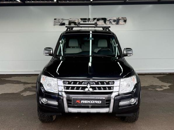 Mitsubishi Pajero IV Рестайлинг 2 с пробегом 2017 года, цена 3 249 000 рублей, 99700 км, внедорожник, Автокод Объявления