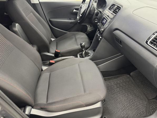 Volkswagen Polo V Рестайлинг с пробегом 2017 года, цена 1 099 000 рублей, 164989 км, седан, Автокод Объявления