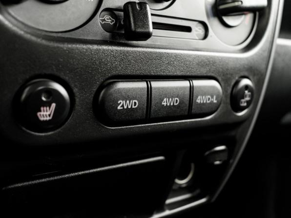 Suzuki Jimny III Рестайлинг 2 с пробегом 2013 года, цена 1 500 000 рублей, 52577 км, внедорожник, Автокод Объявления