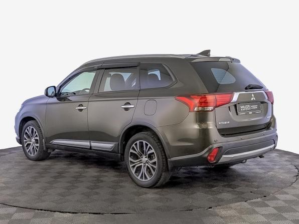Mitsubishi Outlander III Рестайлинг 2 с пробегом 2018 года, цена 2 380 000 рублей, 123700 км, внедорожник, Автокод Объявления