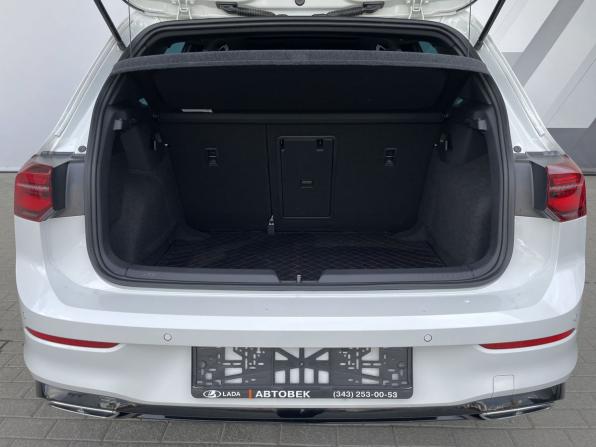 Volkswagen Golf VIII с пробегом 2024 года, цена 3 570 000 рублей, 5317 км, хэтчбек, Автокод Объявления