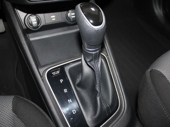 Hyundai Solaris II Рестайлинг с пробегом 2021 года, цена 1 599 900 рублей, 83671 км, седан, Автокод Объявления