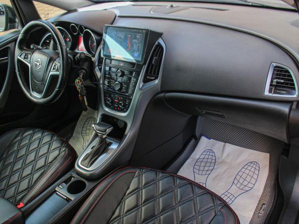 Opel Astra J Рестайлинг с пробегом 2013 года, цена 740 200 рублей, 121667 км, седан, Автокод Объявления