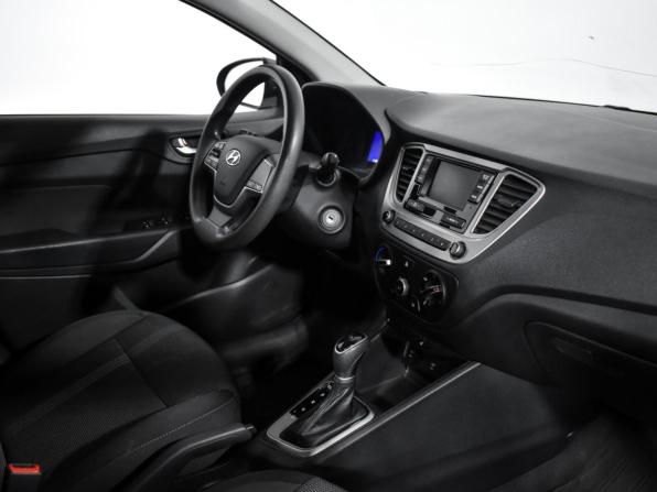 Hyundai Solaris II Рестайлинг с пробегом 2021 года, цена 1 139 000 рублей, 209923 км, седан, Автокод Объявления