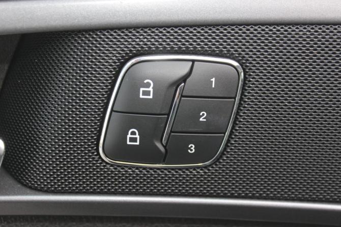 Ford Mondeo V с пробегом 2018 года, цена 1 440 000 рублей, 140481 км, универсал, Автокод Объявления