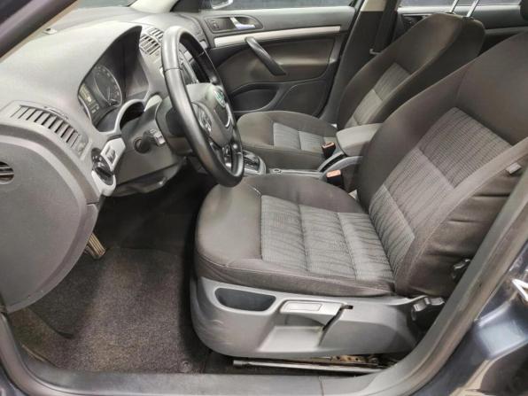 Skoda Octavia II (A5) Рестайлинг с пробегом 2011 года, цена 568 880 рублей, 278565 км, лифтбек, Автокод Объявления
