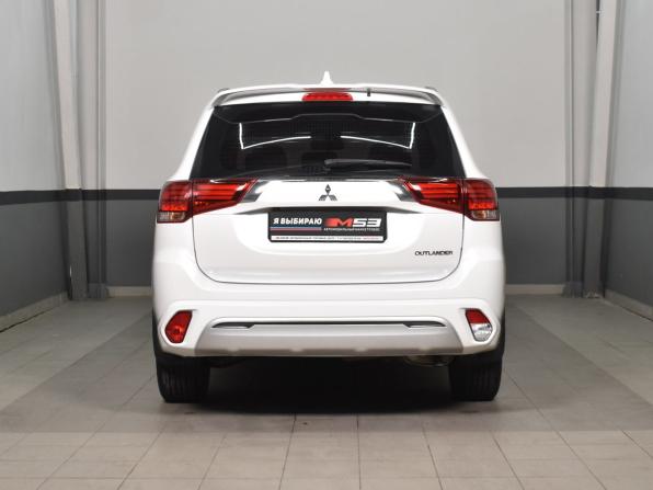 Mitsubishi Outlander III Рестайлинг 3 с пробегом 2022 года, цена 2 399 999 рублей, 8755 км, внедорожник, Автокод Объявления