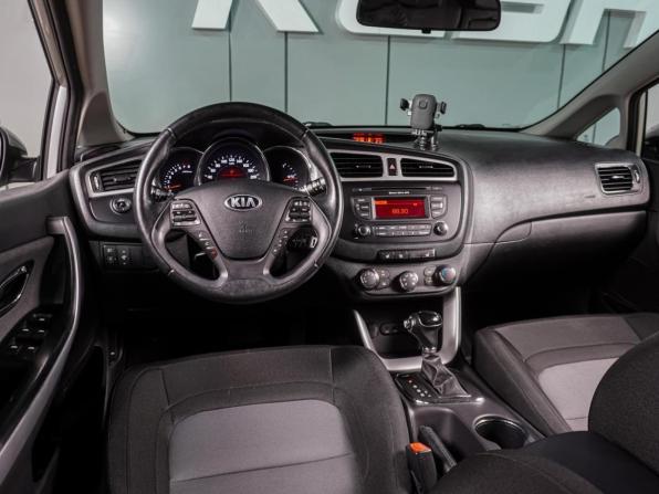 Kia Ceed II с пробегом 2014 года, цена 1 329 000 рублей, 130636 км, хэтчбек, Автокод Объявления