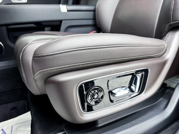 Li Auto (Lixiang) L9 I Рестайлинг с пробегом 2024 года, цена 7 700 000 рублей, 17916 км, внедорожник, Автокод Объявления