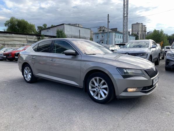 Skoda Superb III с пробегом 2017 года, цена 1 549 000 рублей, 201191 км, лифтбек, Автокод Объявления