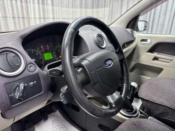 Ford Fusion I Рестайлинг с пробегом 2007 года, цена 450 000 рублей, 142860 км, хэтчбек, Автокод Объявления