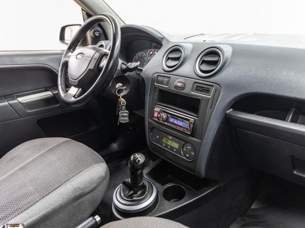 Ford Fusion I Рестайлинг с пробегом 2007 года, цена 378 000 рублей, 243000 км, хэтчбек, Автокод Объявления