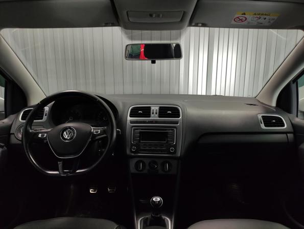Volkswagen Polo V Рестайлинг с пробегом 2016 года, цена 995 000 рублей, 104662 км, седан, Автокод Объявления