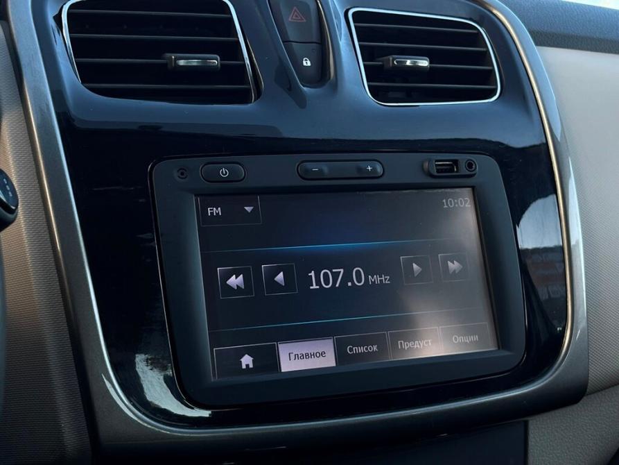 Renault Logan II Санкт-Петербург  - изображение 16