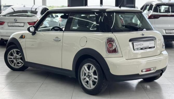 Mini Hatch II (R56) Рестайлинг с пробегом 2011 года, цена 849 000 рублей, 184000 км, хэтчбек, Автокод Объявления